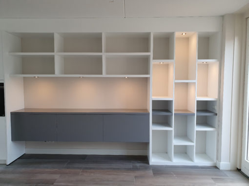 boekenkast een bestaande keuken Rijswijk
